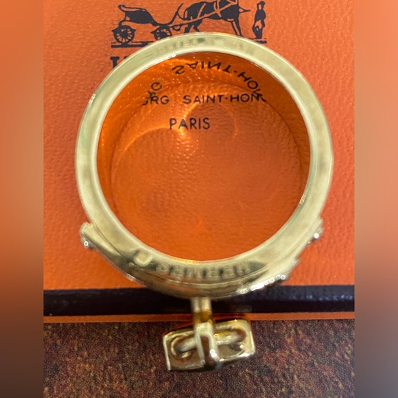 💯AUTHENTIC HERMES KELLY CADENA MOTIF SCARF RING W/BOX - SIZE 9.5 - Picture 8 of 14